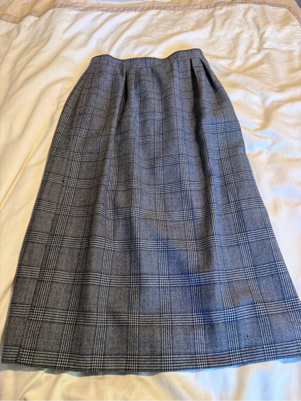 Vintage 100% Wool Classic Gray Plaid A-Line Skirt